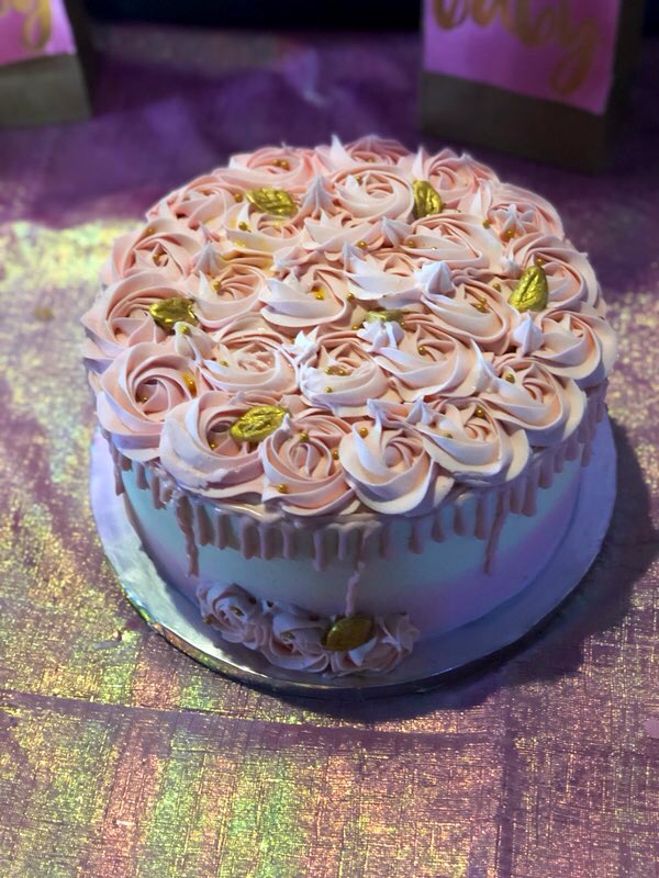 marinnaa24's tweet photo. This weekβs work π #PatronCake #PawPatrolCake #ModeloCake #BabyShowerCake https://t.co/4NCkrZOlBs