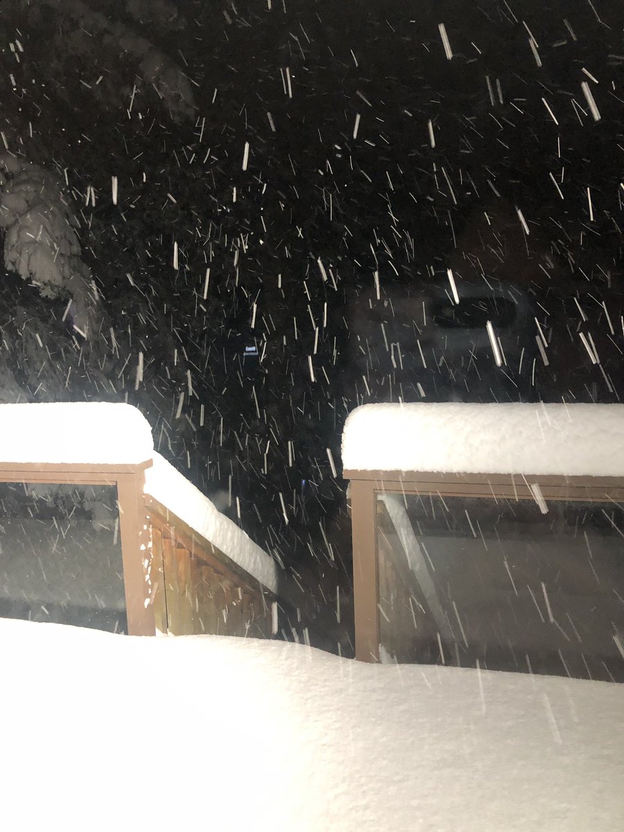 ErinEB80's tweet photo. @Pelley1A That’s Salt Spring at sea level 😢😢😢 https://t.co/F9dQFj2EUK