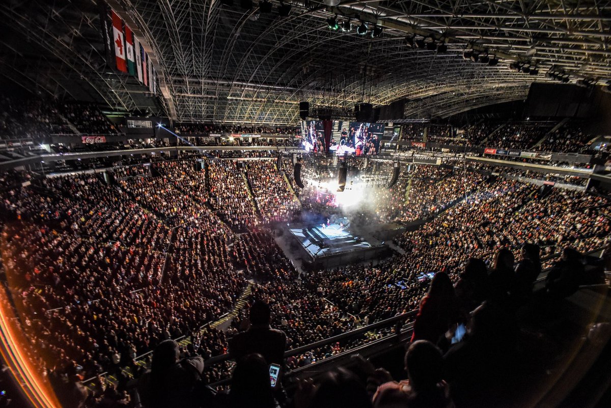 GrupoMercurio's tweet photo. Gracias por una increíble noche el viernes pasado en la @ArenaMtyOficial con el @90sPopTour!!! Nos vemos de nuevo el 17 de Mayo Monterrey 💥👏🏻 #90sPopTourMonterrey https://t.co/8ANkXVIjjH