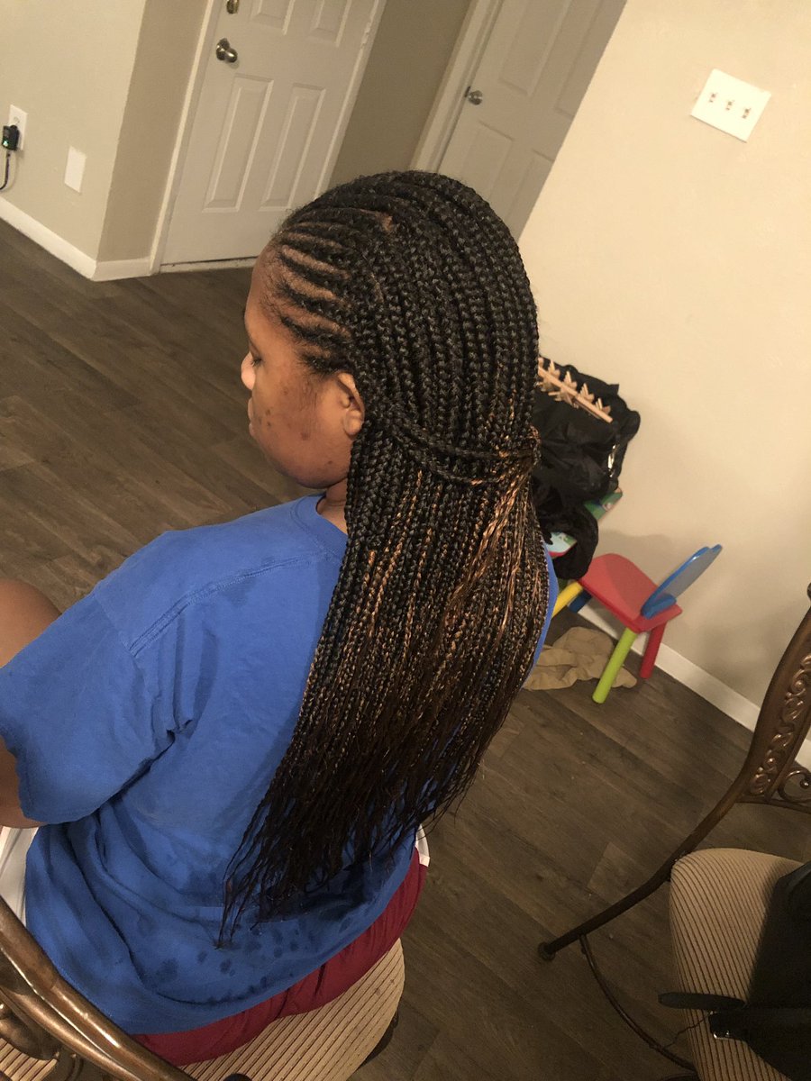 stitchedasap's tweet photo. ✨TRIBAL BRAIDS w COLORED TIPS
#protectivestyles #protectivehairstyles #braids #boxbraids #bohobraids #blackhair #kidsbraids #naturalhair #dallasbraids #arlingtonbraids #cedarhillbraids #grandprariebraids #braidsideas #crochetbraids #braidsdallas #dfwhair #Tribalbraids https://t.co/mnm1H76syS