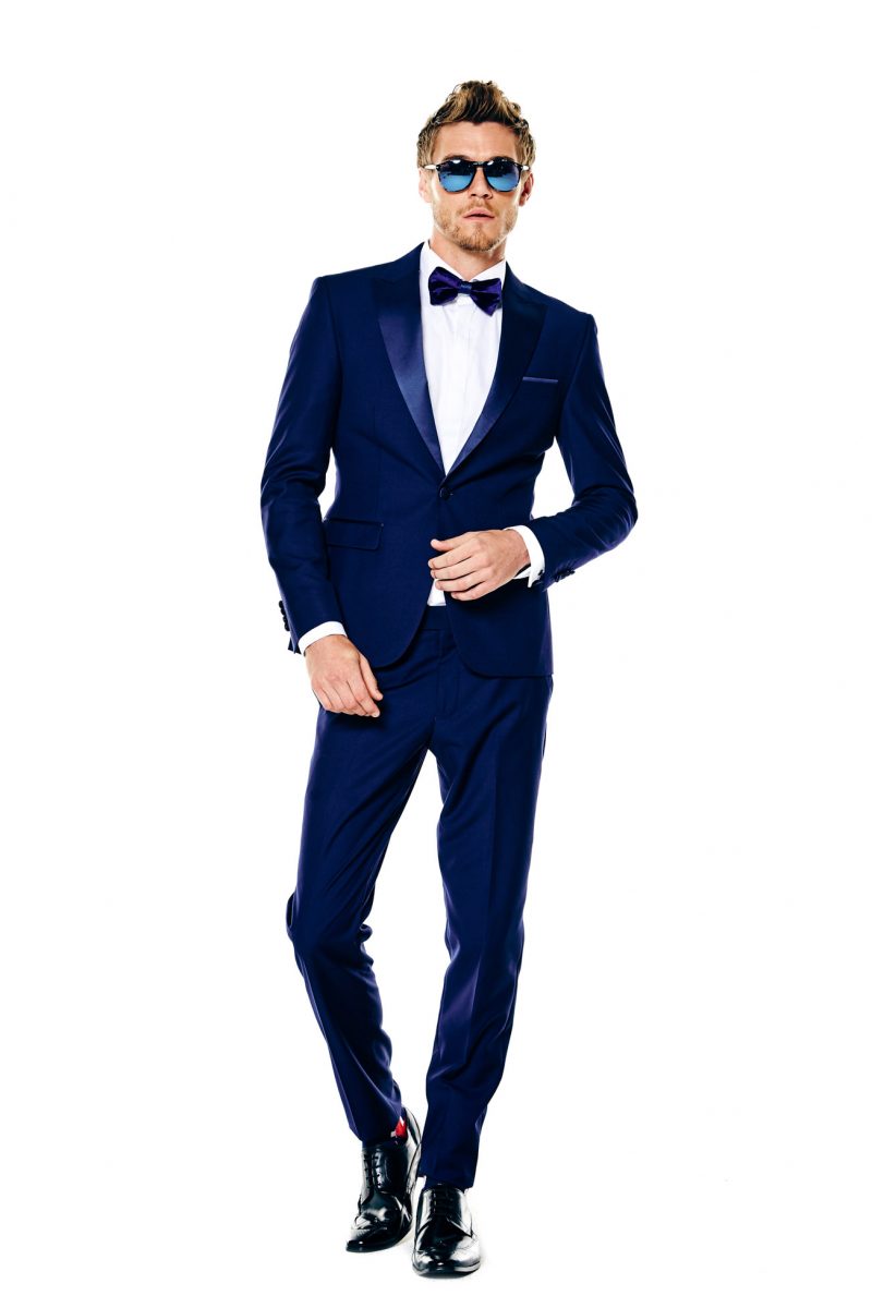 Eurosuit's tweet photo. Feel like James Bond in this one button peak lapel tuxedo
Sizes Available: 44-66
Colour Available: Navy, Black

Product code : ST00288

#eurosuit #menswear #mensfashion #suitup #tuxedo #menssuit https://t.co/9xmUwC7y5V