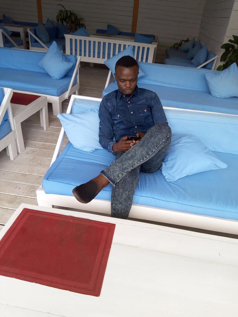 SongSimba's tweet image. Dieu suffit