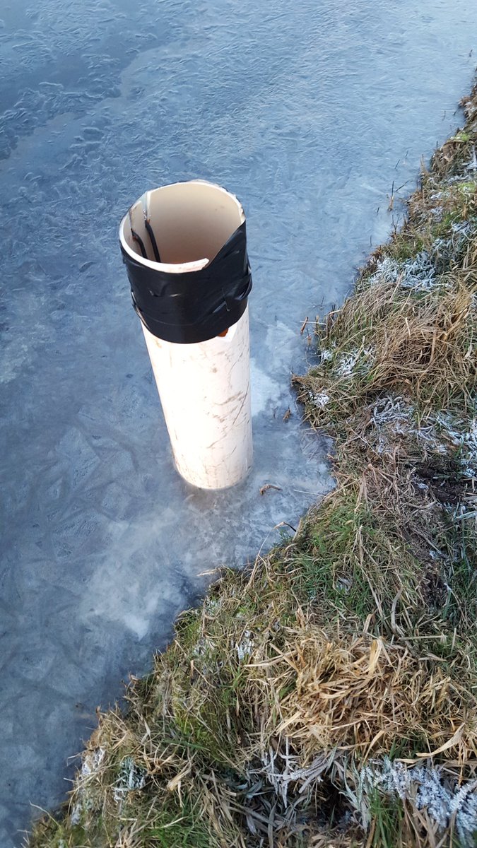 JanVoetsie's tweet photo. Ook dit jaar wordt de temperatuur en het bodemvocht gemeten op meer dan 40 plaatsen in het westen Nederland. https://t.co/ocol1lM6gV