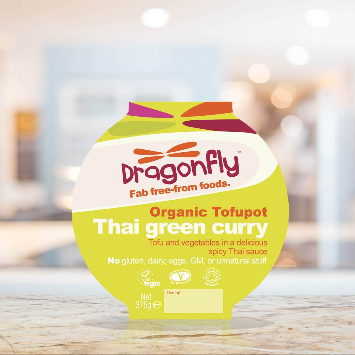 It’s #MeatFreeMonday so why not spice up your lunch with one of our delicious Thai Green Curry Tofu Pots. Free from gluten, dairy, eggs, GM or any natural stuff. 😋🙌  
Available at stores nationwide which you can find here 👉 bit.ly/2nzulHb