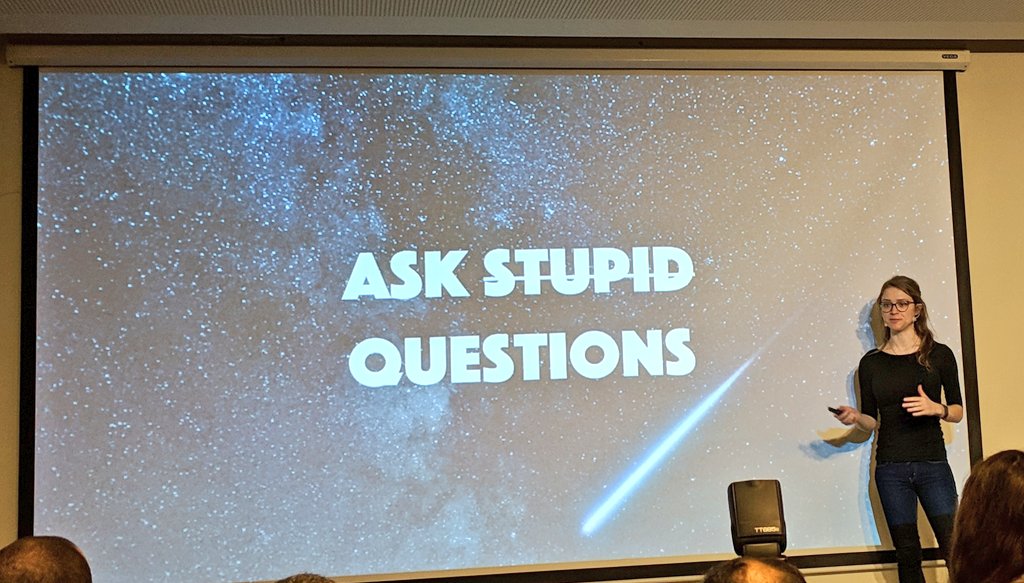 oryband's tweet image. Interesting talk at #gopherconil about encouraging #GoLang newcomers by @NataliePis