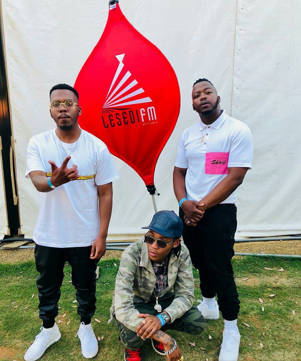 StinoLeThwenny's tweet photo. Happy birthday to The Golden Child @CAASK_ASID  'Peppermint Jango ' "Asid On The Beat HoE!!!  "   More life More Blessings Galore We Love you♥♥ https://t.co/Mhk5RSiNOd