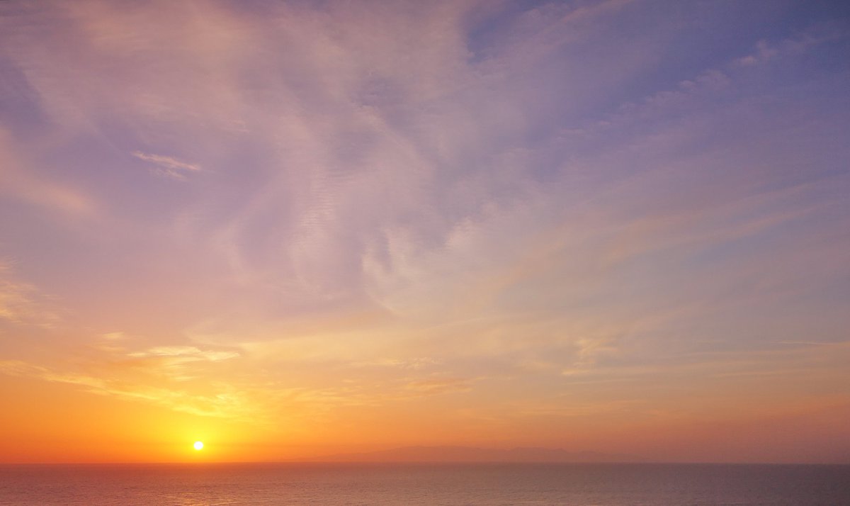 Luireg6's tweet photo. #BuenosDias precioso #amanecer desde #tabaiba #elrosario #tenerife @holyber @MeteoRTVC @aytoelrosario @VisitTenerifeES @GuasiFuentes @LoqueVeoTfe https://t.co/4zWHU4677D
