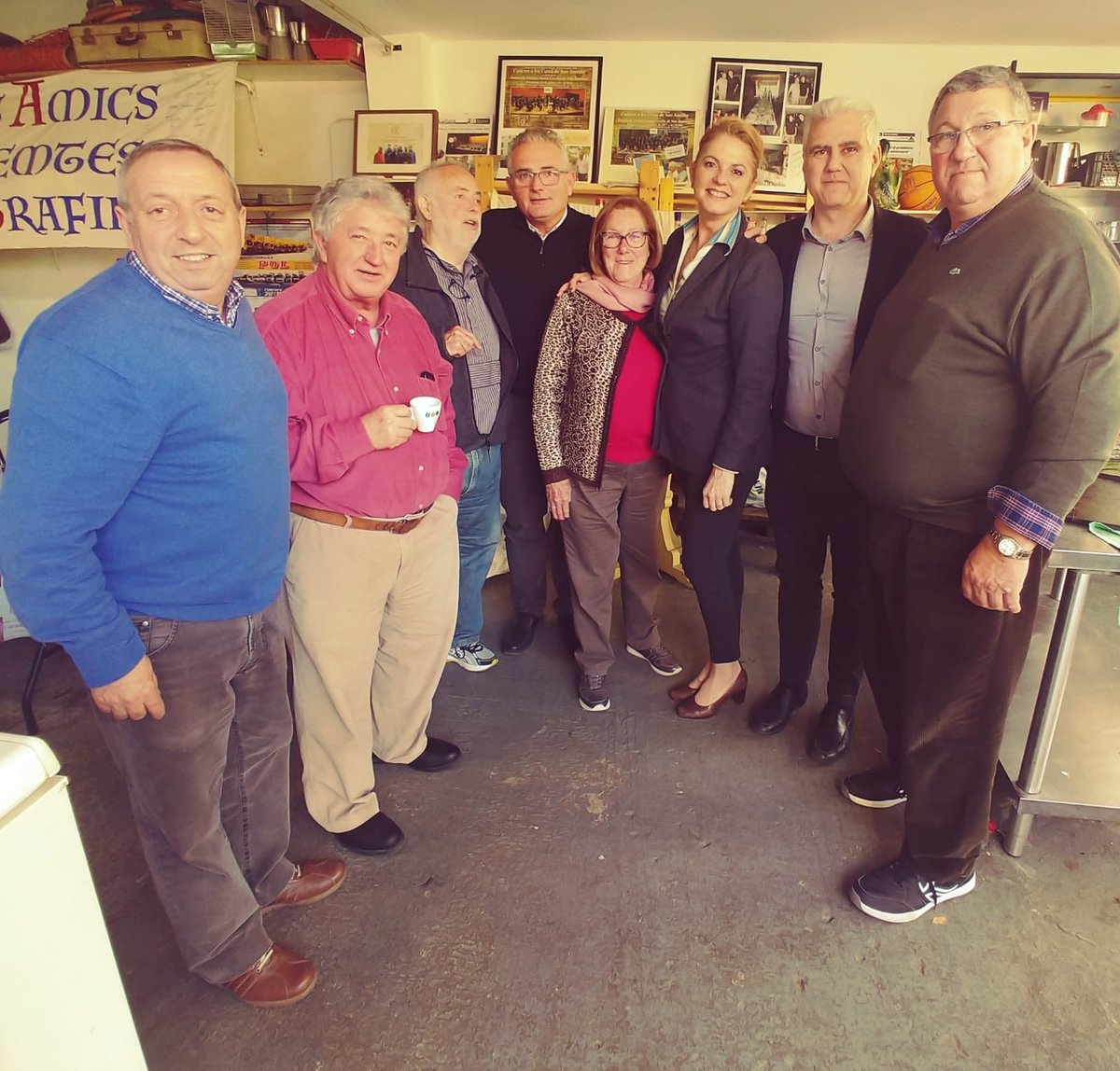 JosepMelia's tweet photo. Aquests dies hem continuat visitant les barriades de #Palma
📍compartírem 🍽 taula i conversa amb la gent del #RafalNou #Viver.
📍El cap de setmana celebrant l’arribada de l’any nou xinès 🎏 amb la col��nia xinesa de #PereGarau #PrimerPALMA, #LluitaPelQueEstimes #100x100Balears https://t.co/6gdLaFUanz