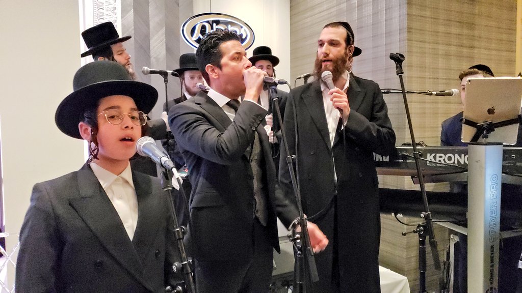 TEITELBAUMAARON's tweet photo. What a spectacular & energetic wedding tonight at the #eminenceballroom sung by @BeriWeber @ShulemSaal #aviperets @YedidimChoir lead by @elilax4evanal #eventcoordnaitors @jay_kay57 @JoeBlumenthal #PublicRelations @chadkam https://t.co/hMI4aYzp9t