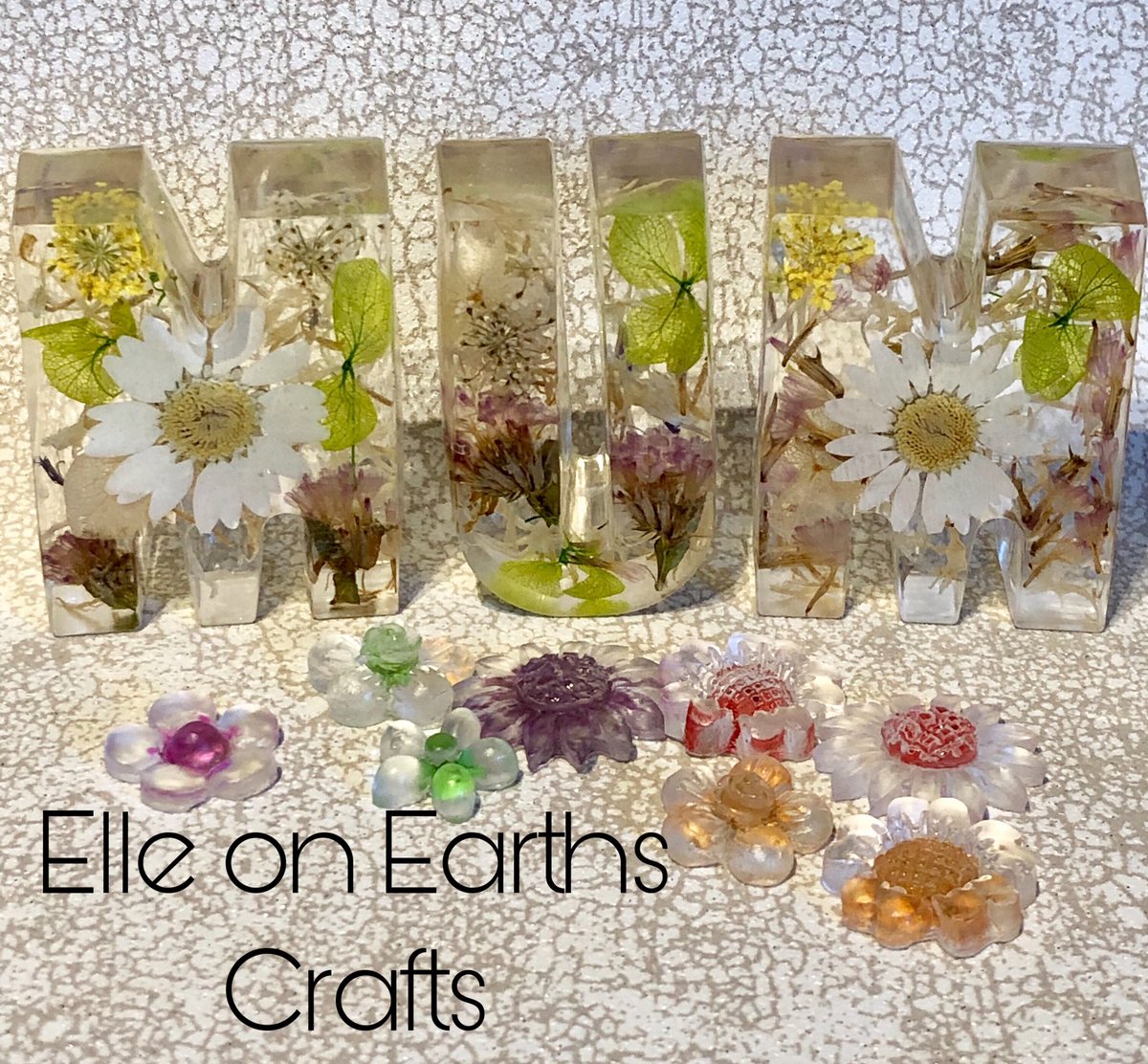 RusticElle's tweet image. Resin letters with real flowers 😊 ready to post - Facebook -Elle on Earths Crafts