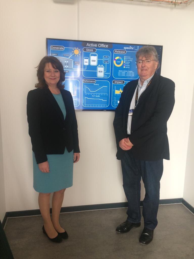 LeanneWood's tweet image. Diolch am y croeso @info_specific / had a very interesting meeting last week at @SwanseaUni’s #ActiveClassroom &amp;amp; #ActiveOffice with Aled Eirug from @SUMorganAcademy. Good to get a glimpse of our potential future. #ActiveBuildings