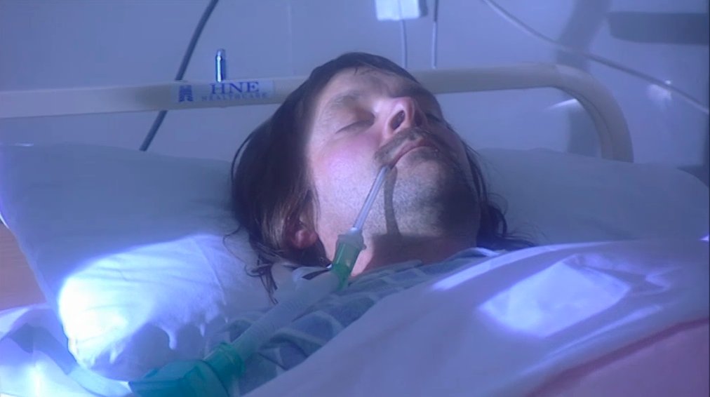 Morris_Bits's tweet image. The orgy of sly-winking usury was only brought to an end by a stairwell nonce-bashing, which left North braindead and quadraspazzed on a life-glug.