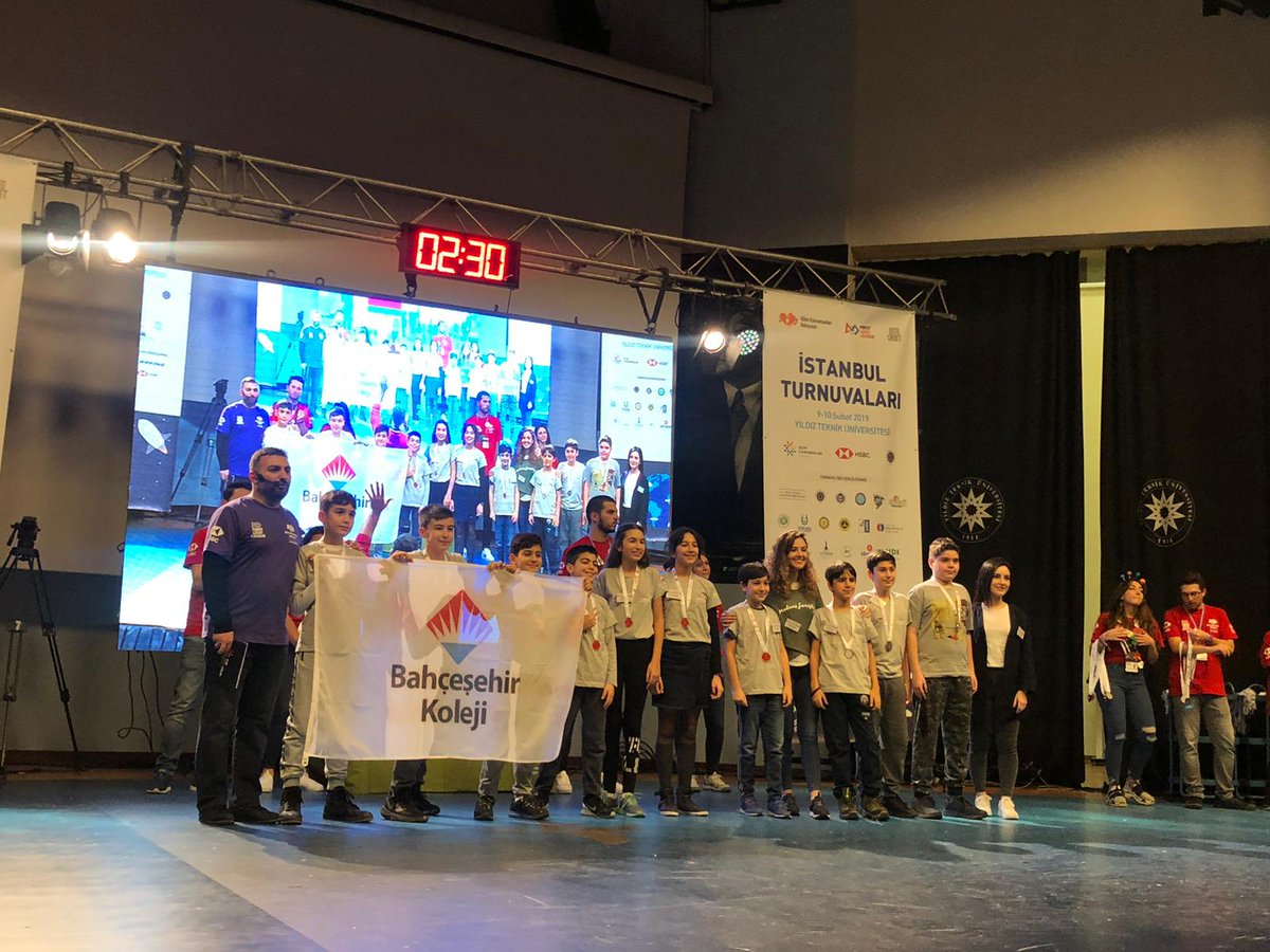 Bahcesehirum's tweet image. Ümraniye Lego Team FLL Madalya töreninde 🏅 #codingBK @dagozlem @ozgeeasln @ErkenCocukluk @CGaripagaoglu @firstlegoleague @BilimKahraman