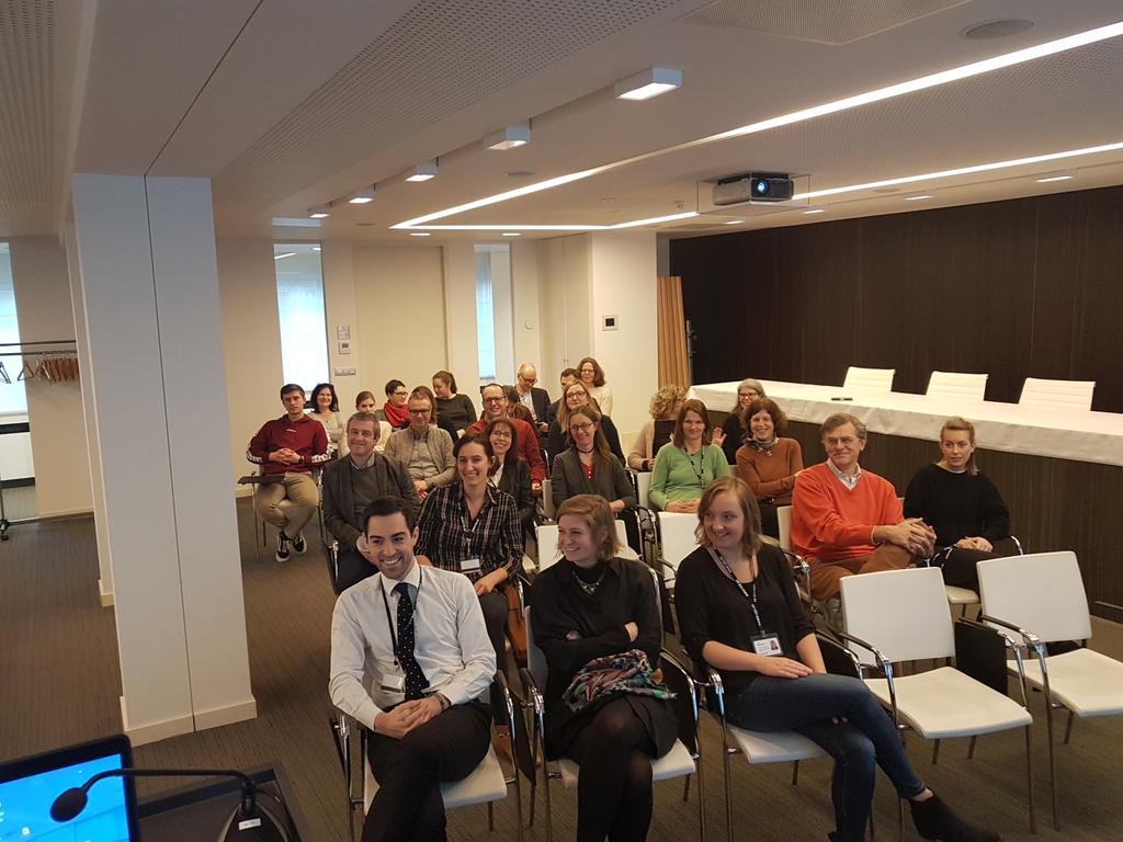 PieterVBO's tweet photo. Une réunion que je ne veux rater en aucun cas: la réunion mensuelle avec les collaborateurs #FEB. De maandelijkse meeting met alle #VBO medewerkers. Uitwisseling meningen en voorstellen. #topploeg #SuperbeEquipe https://t.co/YQf3pKwZ3X
