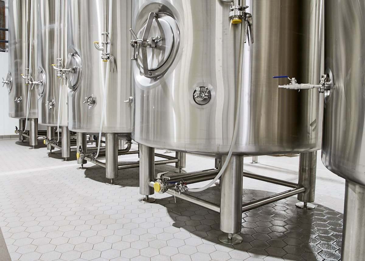 KemtileLtd's tweet image. We’re absolutely delighted with these shots that we’ve just commissioned for our job @UtopiaBrewing. Thanks to @spencercobby – just brilliant! #DoItOnceDoItWell #HygienicFlooring #brewery #brewing