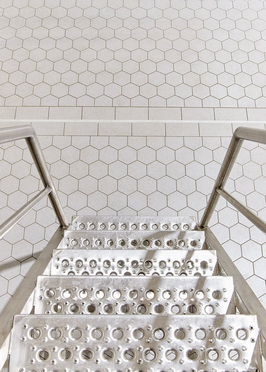 KemtileLtd's tweet image. We’re absolutely delighted with these shots that we’ve just commissioned for our job @UtopiaBrewing. Thanks to @spencercobby – just brilliant! #DoItOnceDoItWell #HygienicFlooring #brewery #brewing