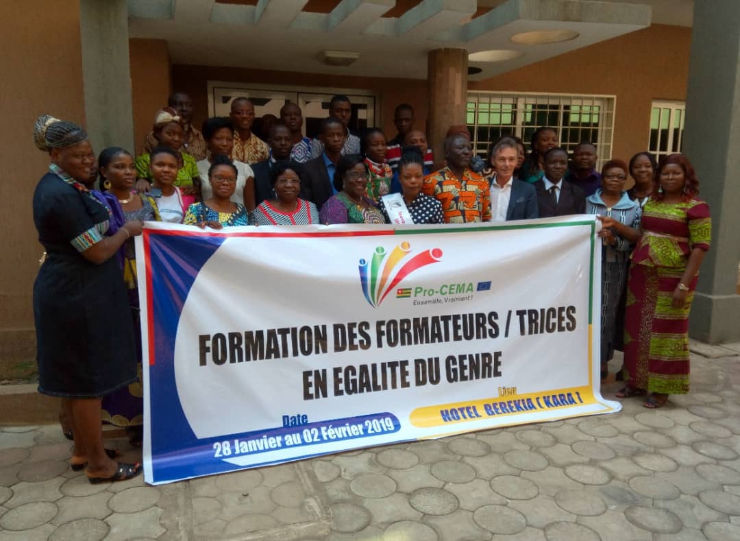 pro_cema's tweet photo. Togo : la formation nationale des formateurs et formatrices en « Egalité du Genre » du 28 janvier au 02 Février 2019  à Kara. L’objectif général de cette formation est de former 22 formateurs et formatrices 8 femmes et 14 hommes sur la thématique de l’ « Egalité du Genre ». https://t.co/qGp4eupsgC