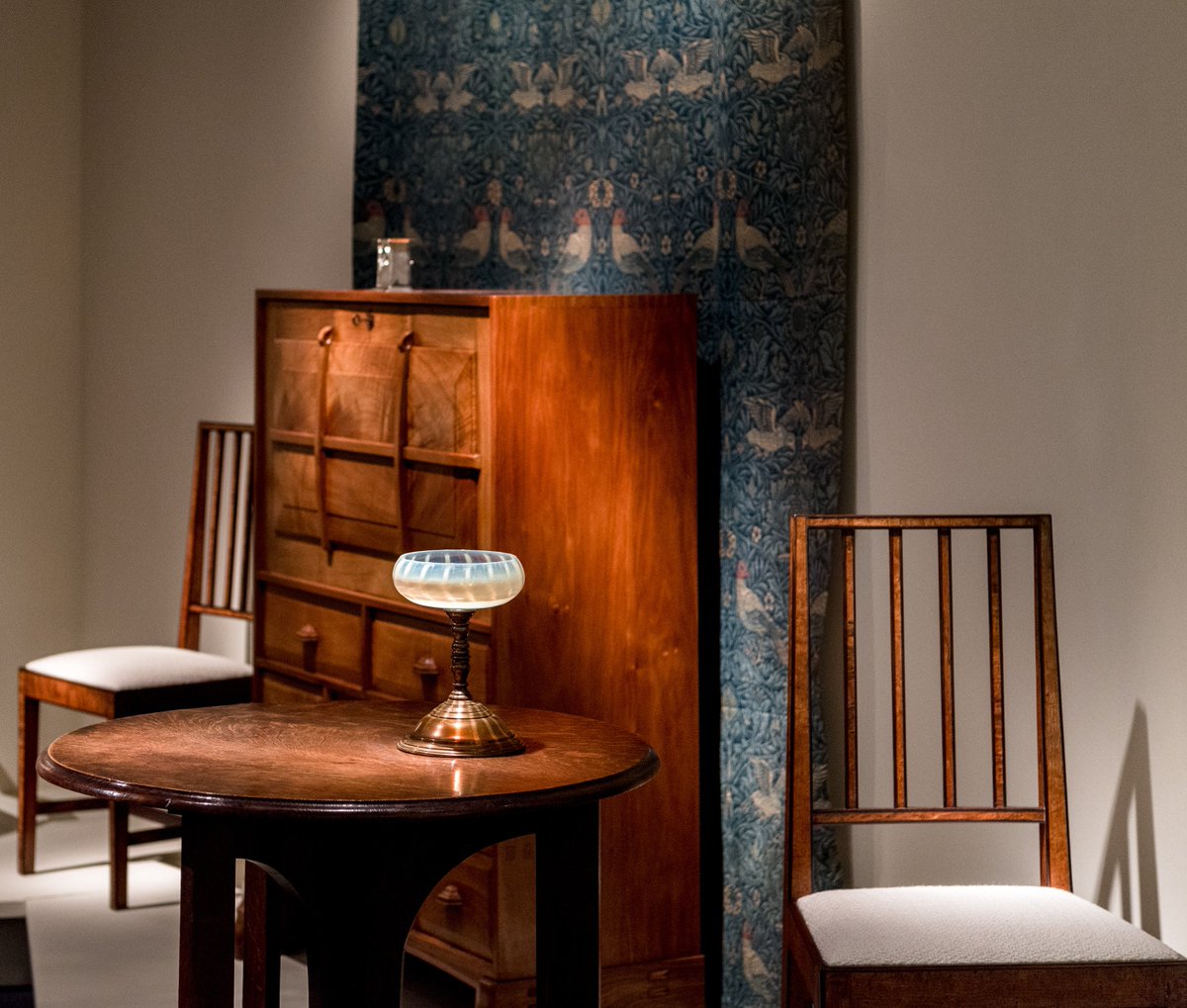 MasterpieceFair's tweet photo. #OscarGraf exhibits French, British and American furniture and works of art, from 1870 to 1910, at Masterpiece London. https://t.co/jq6jCcKAoK