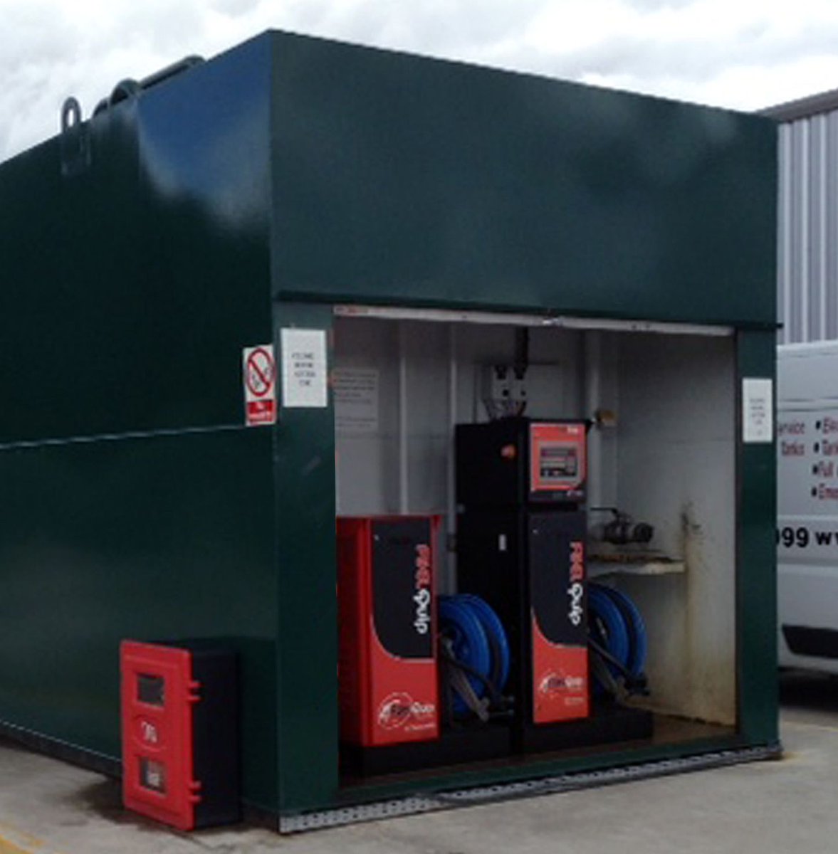 We have a refurbished ex-hire dual compartment bunded fuel storage tank for sale at a fantastic price! Call our office for more info &amp; to discuss your exact requirements. Check out the full list here buff.ly/2IsnHeX
#Fuel #Diesel