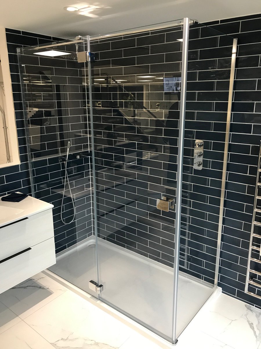 LakesForLife's tweet photo. Fantastic images from @EssexHeatingSol displaying our range of #ShoweringSpaces. Get in touch today if you’d like your showroom to stand out with Lakes! https://t.co/rTjU0rgdKC https://t.co/cJj74K5Eqc