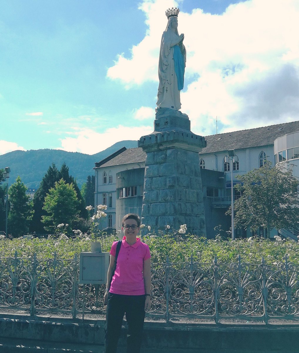 CorpusInfinite's tweet photo. Nuestra Señora de Lourdes ruega por nosotros 💙👣✝️ https://t.co/QjIjaQz4sG