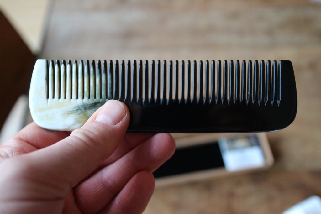 beardinstructor's tweet image. My new #comb from @hvfabrikken is such an elegant piece! Read the article incl some images: beardinstructor.com/2019/02/11/i-b… #grooming