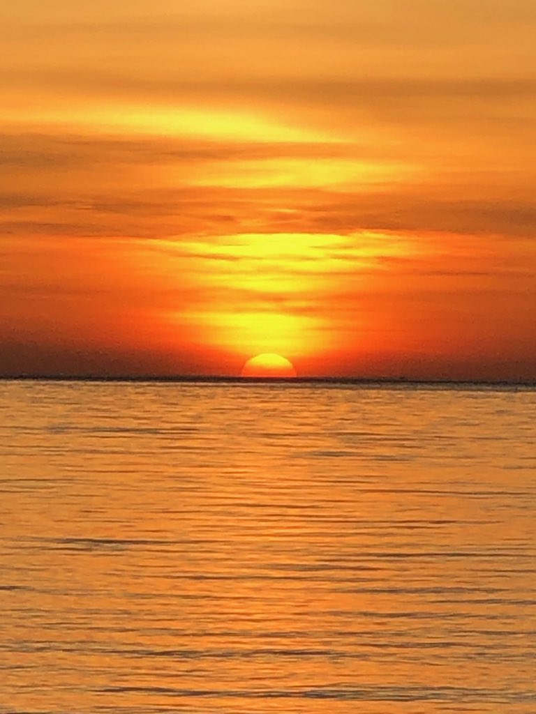 My son's sunset is better than yours😜 #nofilter #elnido #palawan #ItsMoreFunInThePhilippines 🇵🇭