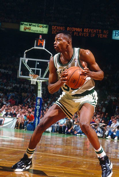 NBA_TimeMachine's tweet image. April 12, 1991, The Late Reggie Lewis scored 42 points as the Boston Celtics at home defeated the Miami Heat 119-109.

#ReggieLewis #BostonCeltics #Celtics #90snba #Boston