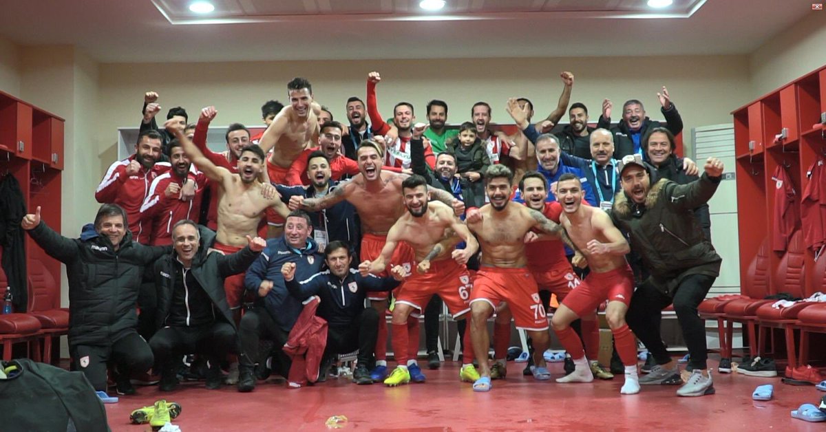 Kimin gol atıp atmadığı önemli değil. Tek hedef var oda şampiyonluk.. ve biz bunu başaracağız allahın izniyle emin adımlarla yürüyoruz.. #samsunspor 🔴⚪️