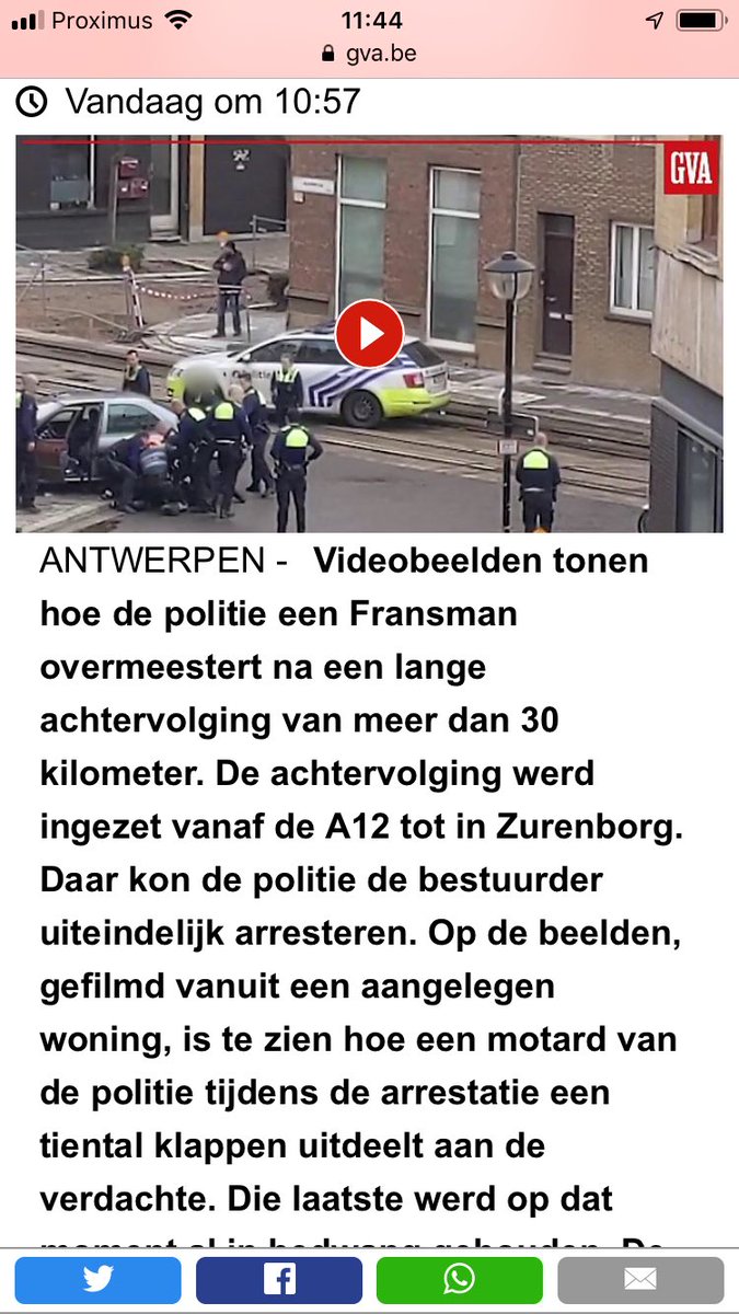 Vraagje <a href="/gva/">Gazet van Antwerpen</a> in de print lees ik vandaag een verslag over een tussenkomst van een lid van de Douane bij een achtervolging die on line sinds 10:57 ineens politieambtenaar zou zijn 🤔. Even corrigeren on line?