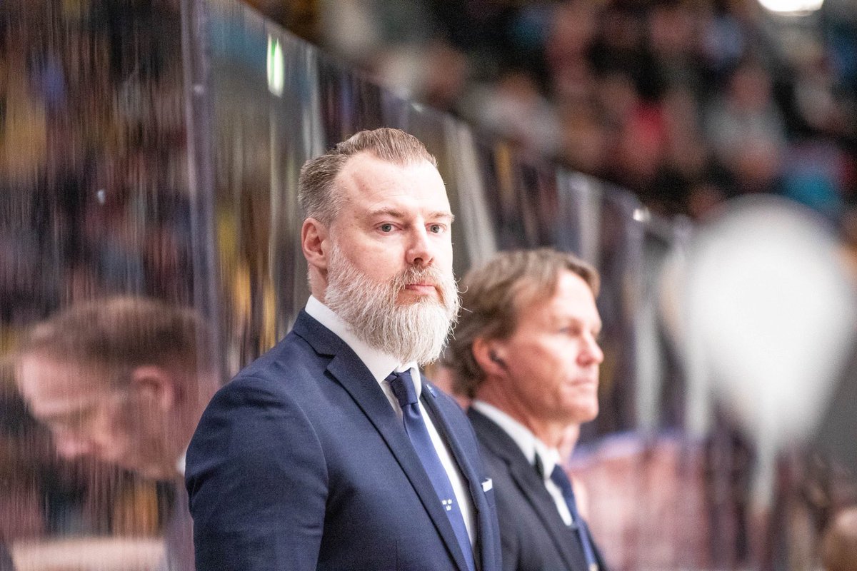 FredVarnebjork's tweet photo. @ComRikard #trekronor #coach              Foto: Fredrik Värnebjörk https://t.co/SwihFvEFwc
