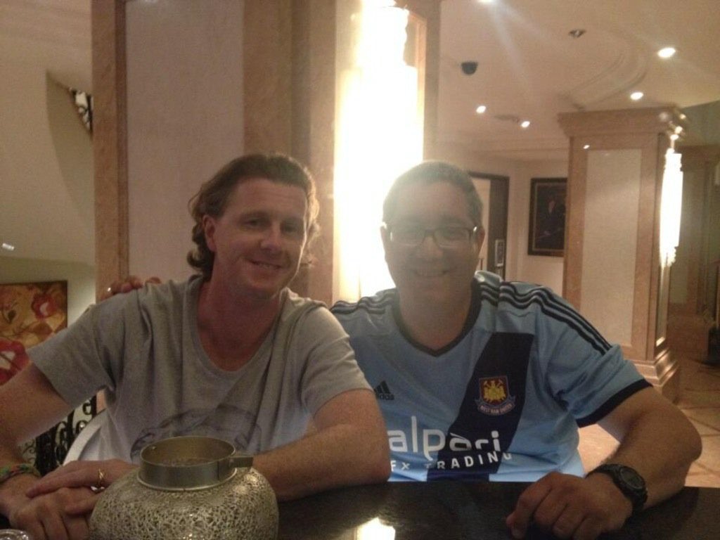Happy 47th Birthday to former midfielder Steve McManaman have a great day my friend 