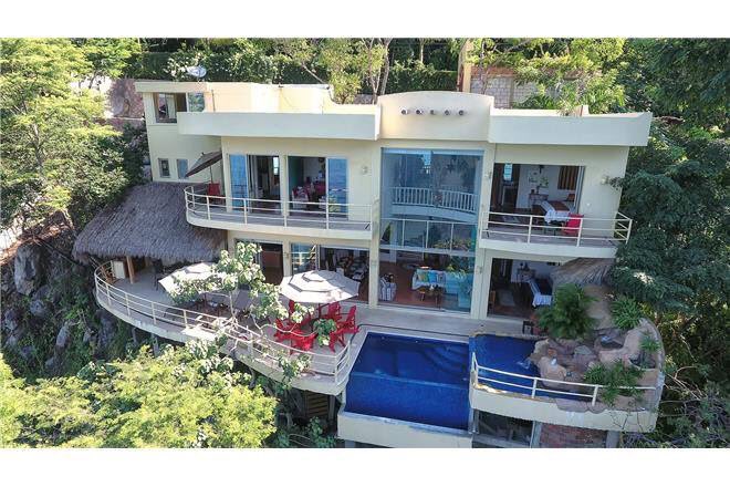 MexDest's tweet image. Come to Puerto Vallarta this Summer.  Book any time with travel dates between now and May 31st, receive 10% off the nightly rate.

OR book 5 nights, and get 1 free night for travel from June 1, 2019 – November 1, 2019.

mexicandestinations.com/lodging/proper…