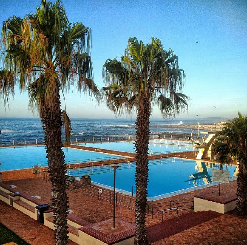 jamescapetown's tweet photo. @LucyInTheSky22 @tom_bovington Hiya...SO many things!! Sundowners @HiltonHotels @hiltoncapetown pooldeck &amp; walk along #SeaPoint Promenade &amp; AMAZEBALLS #pasta @trueitalic1 &amp; carrot cake @craftburgerbar1...let me know when you're here!! 😄🌍🌴🍝 #capetown #food #travel #mondaymotivation #southafrica #socialmedia https://t.co/FBqMRjXkeA