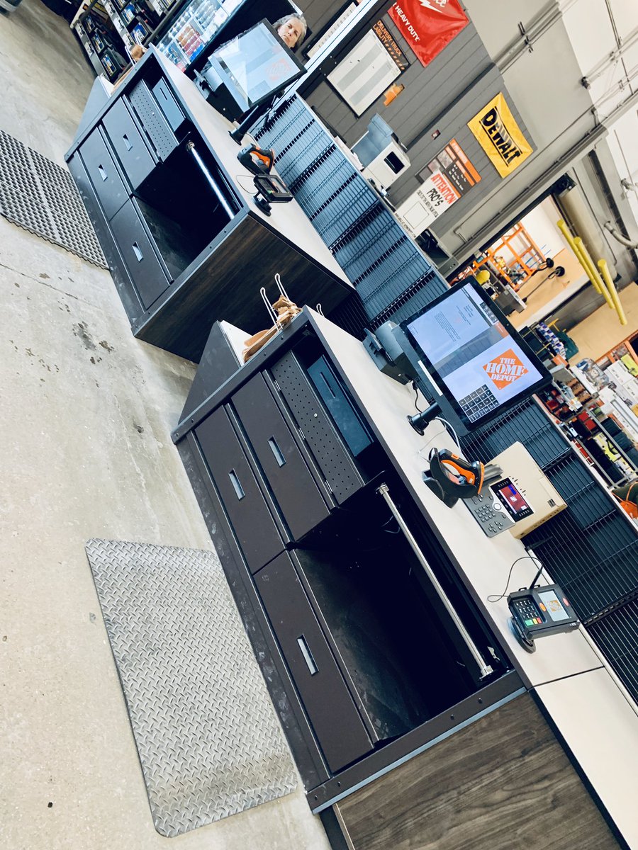 adejesuss93's tweet photo. And Finally Our Store Has Started The Transformation Pro Side Is Coming Along #FrontEndTransformation #ProSide #NewRegisters #Cashiers @captainpam4403 @brianrose4403 @ScovilleTiffany @Alvarez2Joe https://t.co/UMTYAu0orR
