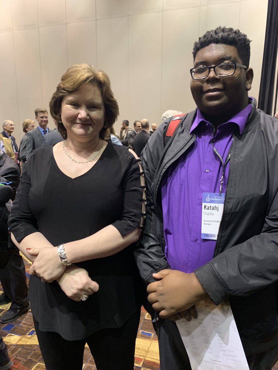 I still can not believe I met Julie Giroux almost three months ago. I discovered her art about 4 years ago and to this day, I still idolize her ability to embrace different colors in her music. She is definitely the true artist and master of colors that I aspire to be.