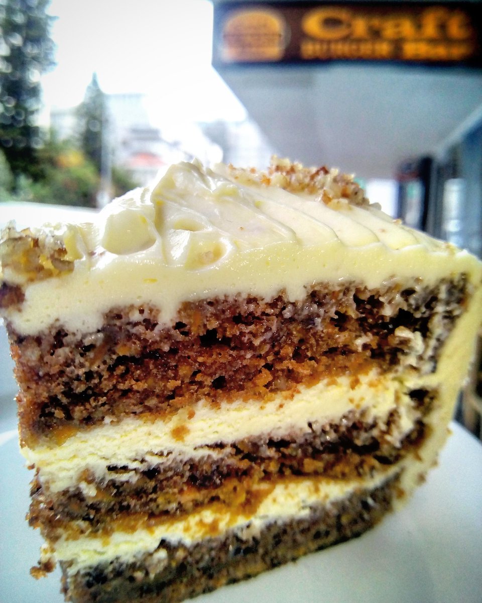 <a href="/LucyInTheSky22/">Lucy Thackray</a> <a href="/tom_bovington/">Tom Bovington</a> Hiya...SO many things!! Sundowners <a href="/HiltonHotels/">Hilton Hotels</a> @hiltoncapetown pooldeck &amp; walk along #SeaPoint Promenade &amp; AMAZEBALLS #pasta <a href="/trueitalic1/">True Italic</a> &amp; carrot cake @craftburgerbar1...let me know when you're here!! 😄🌍🌴🍝 #capetown #food #travel #mondaymotivation #southafrica #socialmedia