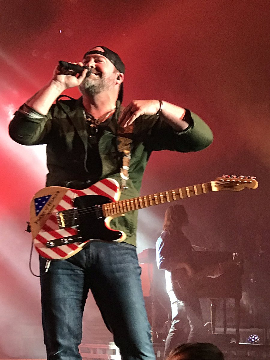odonnell_r's tweet image. Spent the weekend away from politics and getting my Country on at the @NRACountry concert in Harrisburg Pa w/@tylerfarr @eastoncorbin &amp;amp; @leebrice. As well as the boys from @Realtree at the @NRA_GAOS #GAOS2019