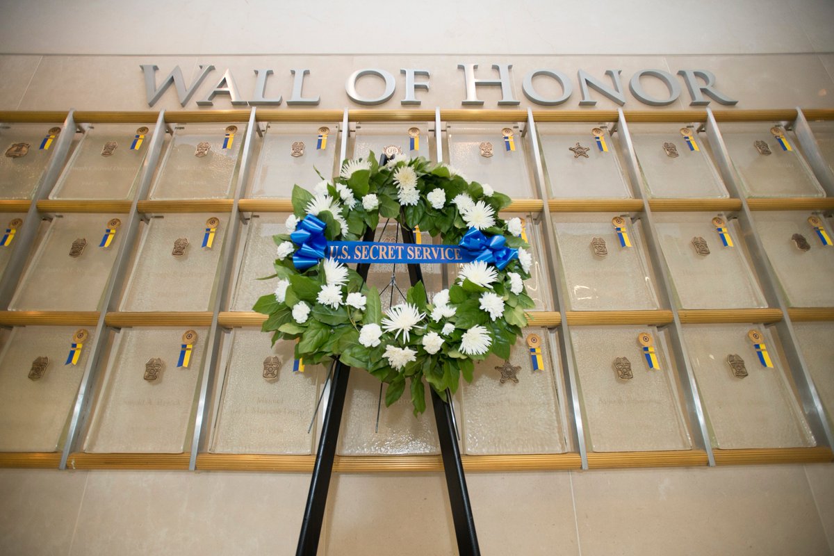 SecretService's tweet image. To start this #MuseumMonday off right we wanted to show you the Wall of Honor. Before you enter the Secret Service museum you pass the Wall of Honor with the names of all those lost in the line of duty. This wall holds up our past, present and future.