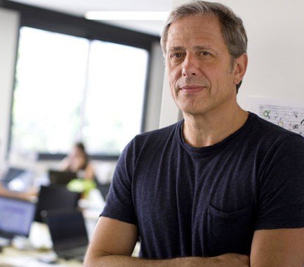 soon_x3's tweet image. Jean Deydier a fondé en 2013 l’association @EmmausConnect qui vise à faire du numérique une chance pour tous. Nous l&apos;avons rencontré à la @MaddyKeynote.

L&apos;interview ➡️ soonsoonsoon.com/le-monde-de-de…

#MK2019 #Einclusion #Numérique #InclusionNumérique