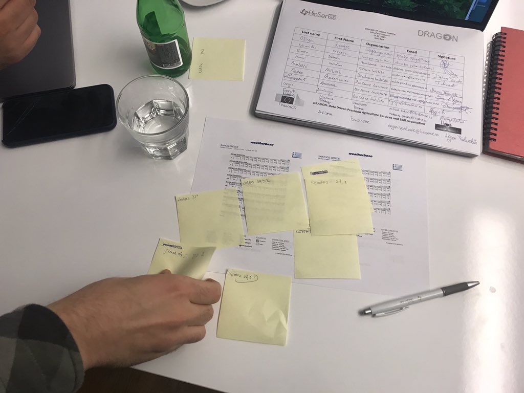 DATADRAGON_EU's tweet image. Great #gamification approach by @inathens to explain #hadoop #distributedfilesystem #mapreduce #datadragon_eu #learningisfun @BioSenseRS @DataWUR @agri_epi