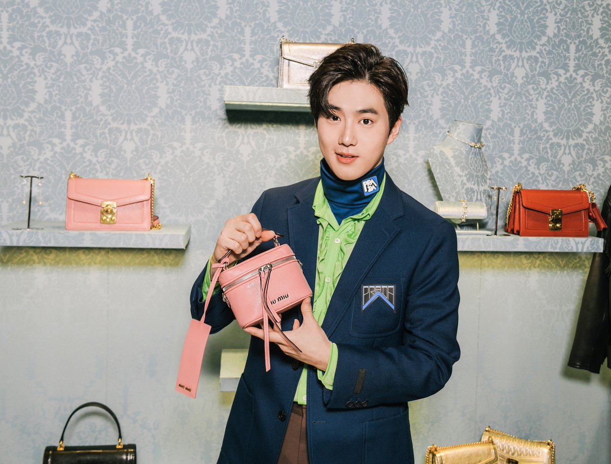 MIUMIUofficial's tweet image. Celebrity @EXO_suho_b attended a special event at the #MiuMiu Canton Road store to celebrate Valentine’s Day with VIP guests and influencers on February 11th 2019.

#MiuMiuCelebrities