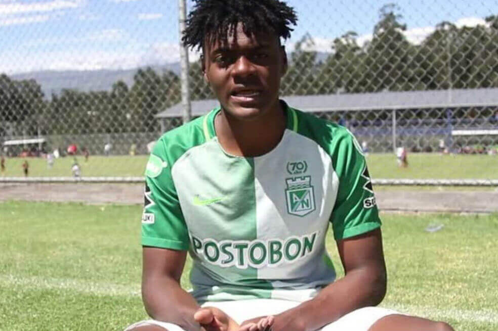 PreviaMx's tweet image. #DatoRandom 🤔 

Efmamjjasond González, 
EL COLOMBIANO QUE LLEVA EN SU NOMBRE TODOS LOS MESES DEL AÑO 👀😱

Un nombre que llamó la atención ya que está compuesto con la inicial de cada mes del año.

Debido a la extensión de su nombre, le gusta que le llamen "Jasond".

📷 Internet