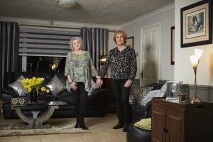 AlynWaterman's tweet image. "The Making of Me"Tonight 10pm @Channel4 @JudeEdginton @TylerMakeup @alynstudio @BanijayUK #transgender #makeup #hair