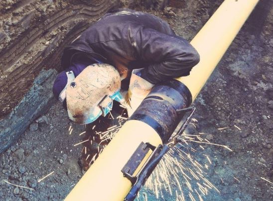 Welding pipeline in Alberta Canada brought to you by @romanju100 #pipeline #welding #weldernation 
centralwire.com/cwi_welding.php
