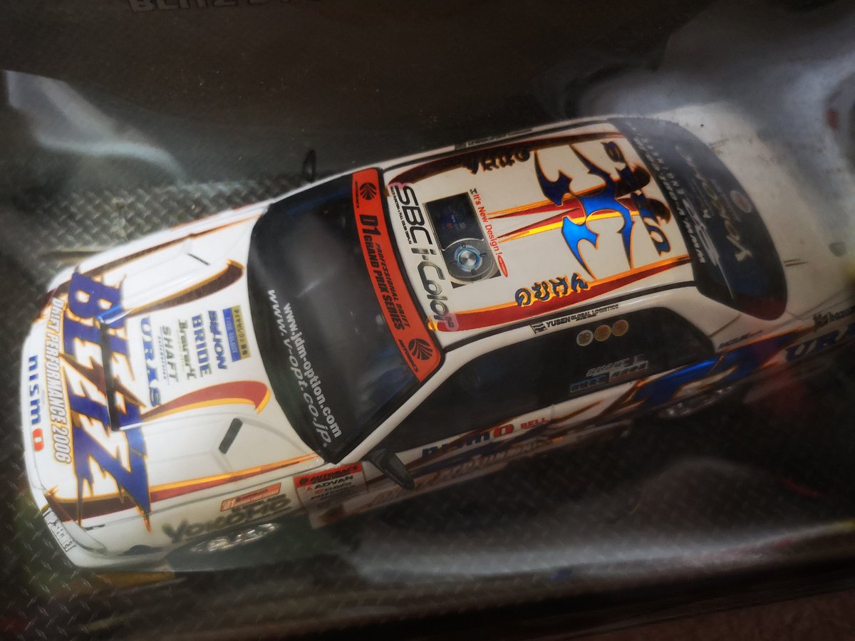 奥からのむけんスカイラインのミニカー出てきた。これライト点灯したりキャンバー角、車高、オフセットが変えられるマニアックなやつ。
また公式で作ればいいのに( ˘ω˘)
#d1gp #uras