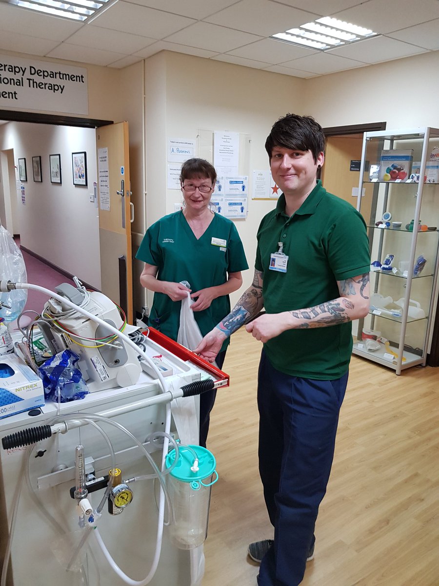Another role our therapy assistants do is they check the department's resus trolley; they check everything is there and in date so it's ready to use in an emergency 💪🙌 #assistantmonth @AnitatheOT @clairegranato @lizmcmullin @LouiseFarring10
