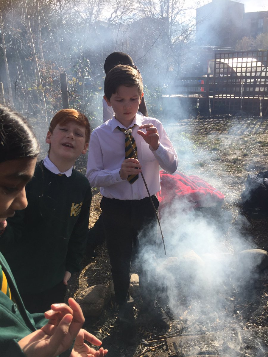 KendSachar's tweet photo. Homemade pizzas and toasted/burnt marshmallows in the copse @KendSachar @KenderSchool @KendAlmond https://t.co/UC4cusCoqS
