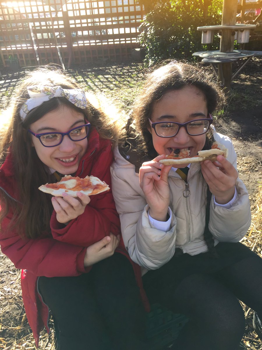 KendSachar's tweet photo. Homemade pizzas and toasted/burnt marshmallows in the copse @KendSachar @KenderSchool @KendAlmond https://t.co/UC4cusCoqS