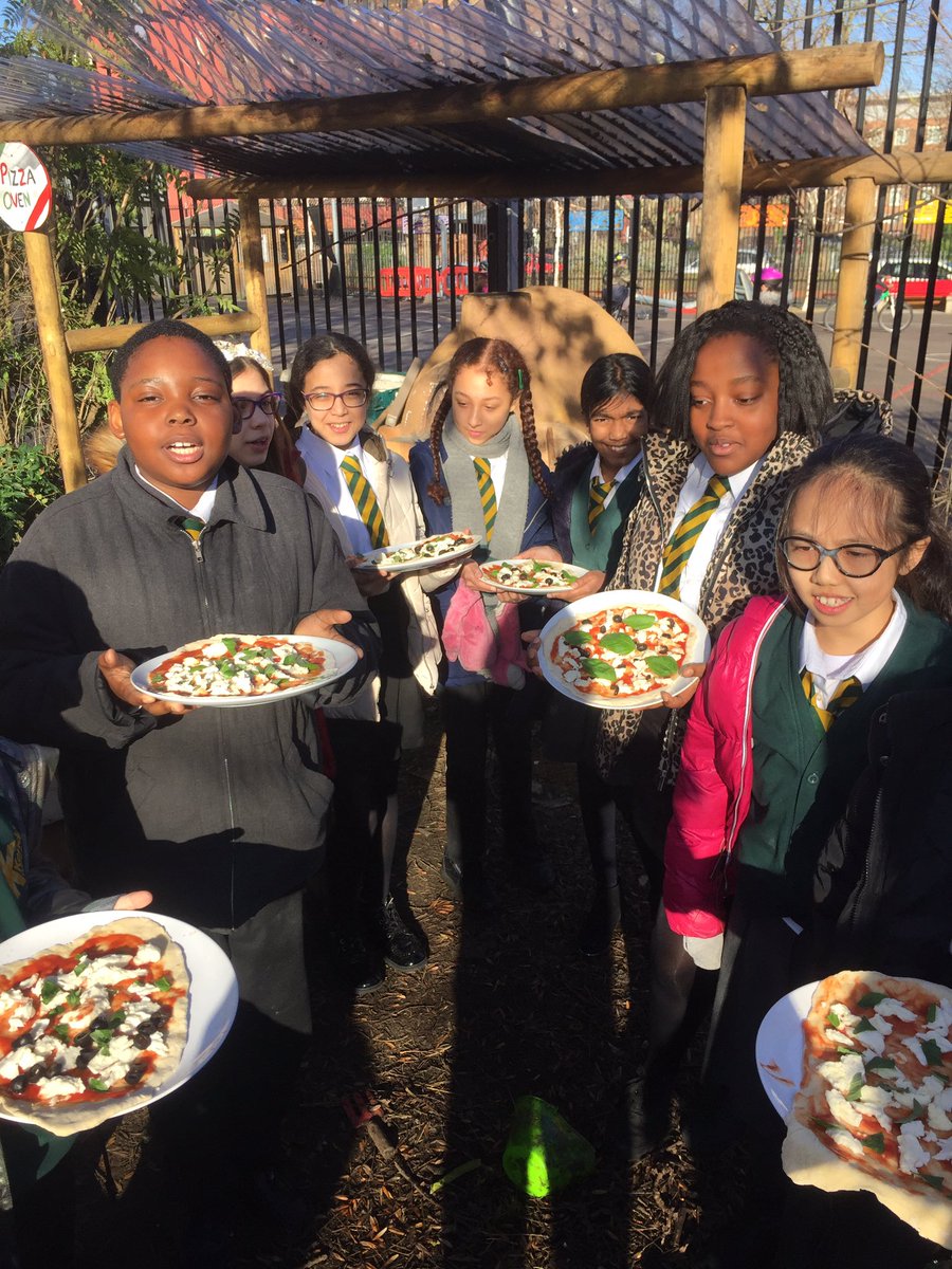 KendSachar's tweet photo. Homemade pizzas and toasted/burnt marshmallows in the copse @KendSachar @KenderSchool @KendAlmond https://t.co/UC4cusCoqS